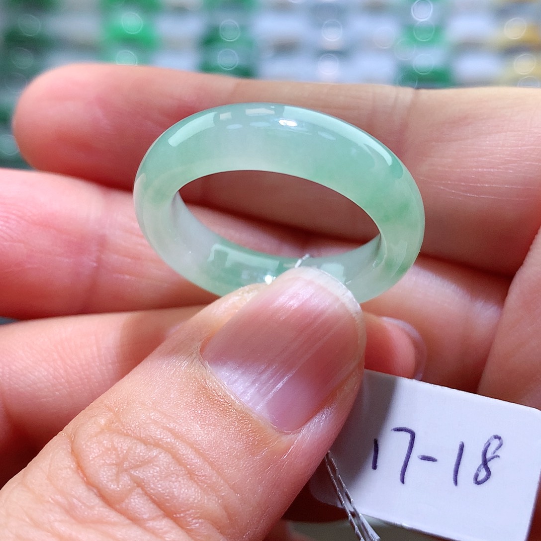 翡翠戒指未镶嵌17-18号