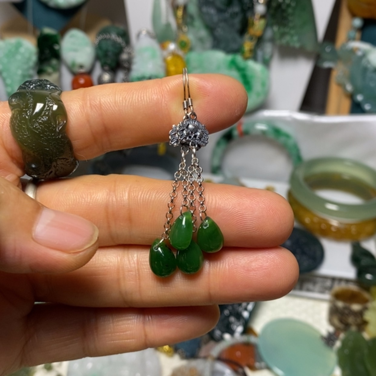 【闪购商品】翡翠吊坠(赠链)未镶嵌