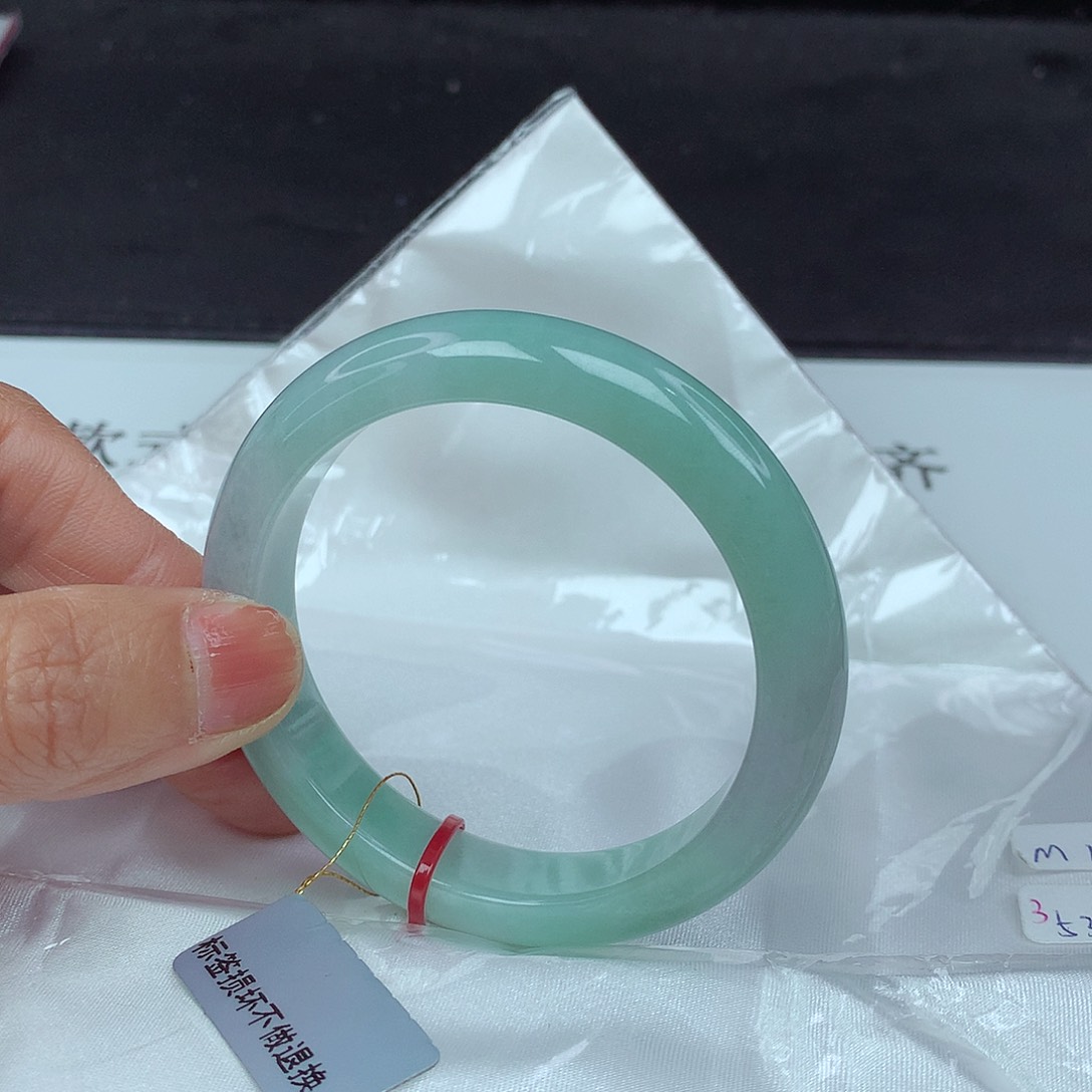 翡翠手镯未镶嵌53圈3596