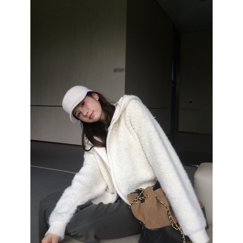 来自b0【棉羊毛开衫】秋冬休闲慵懒圈圈毛连帽毛衣外套【055】