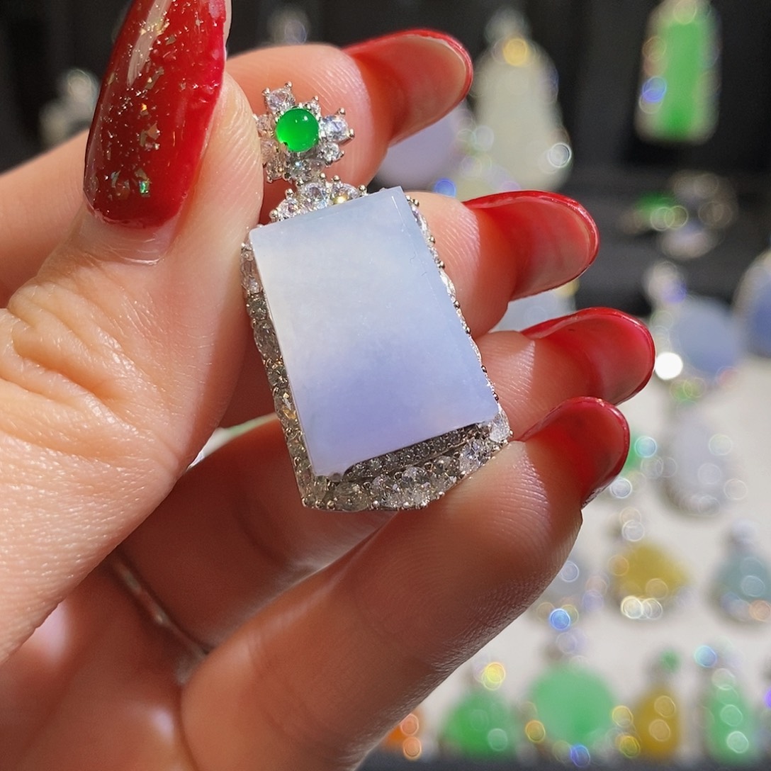 翡翠颈饰银S925镶嵌天然翡翠