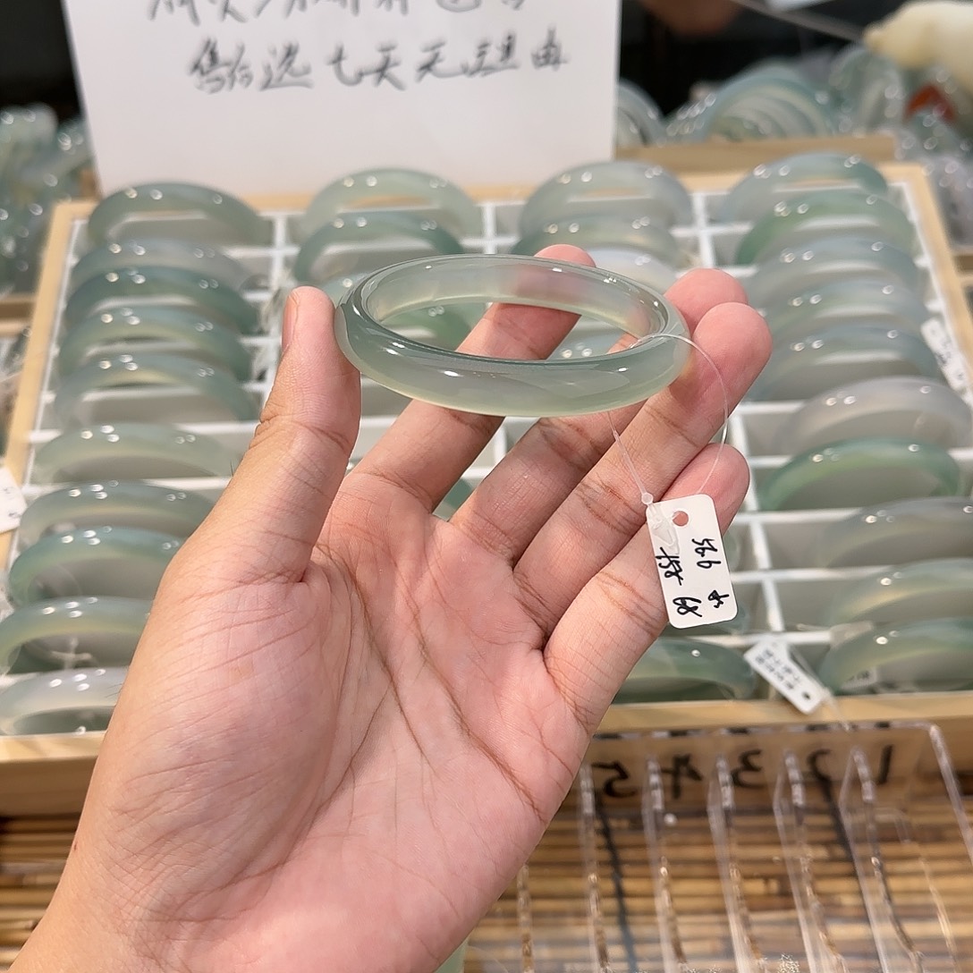 手镯玛瑙/玉髓未镶嵌圈口56.6
