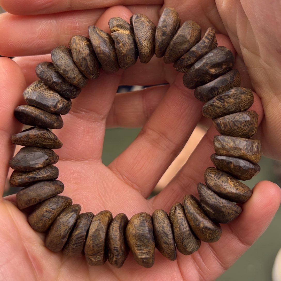 沉香手串透顶绿沉水包壳单圈1.5/42g➕