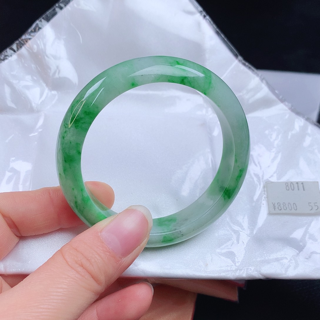 翡翠手镯未镶嵌8011xcvbbb