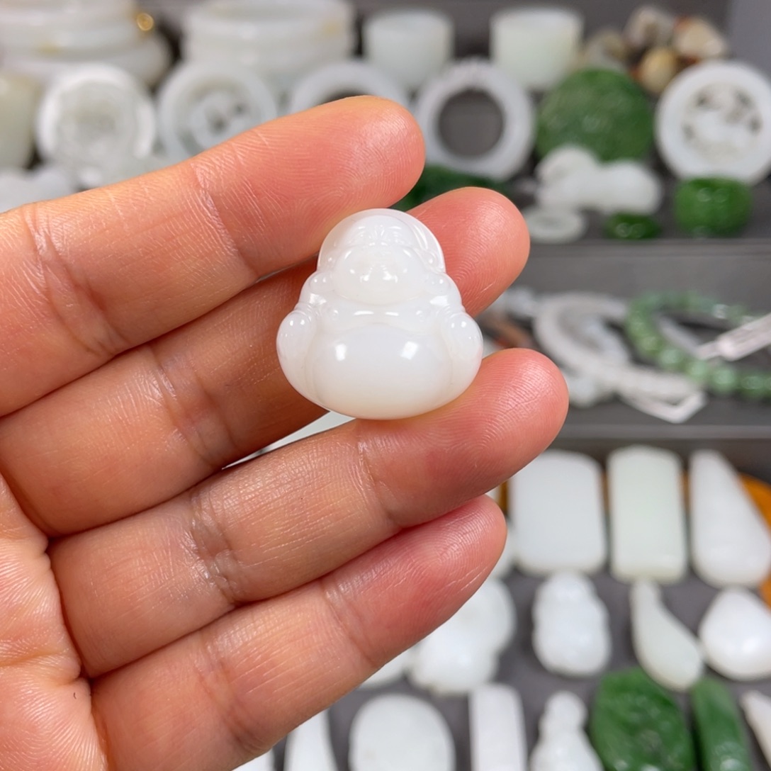 和田玉未镶嵌颈饰城