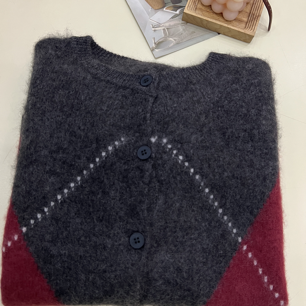 绒品 韩系拉绒菱格刺绣加厚开衫针织衫