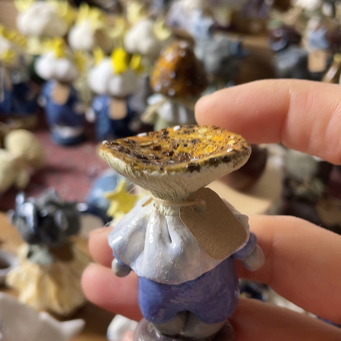 泥塑手捏复古蘑菇精灵