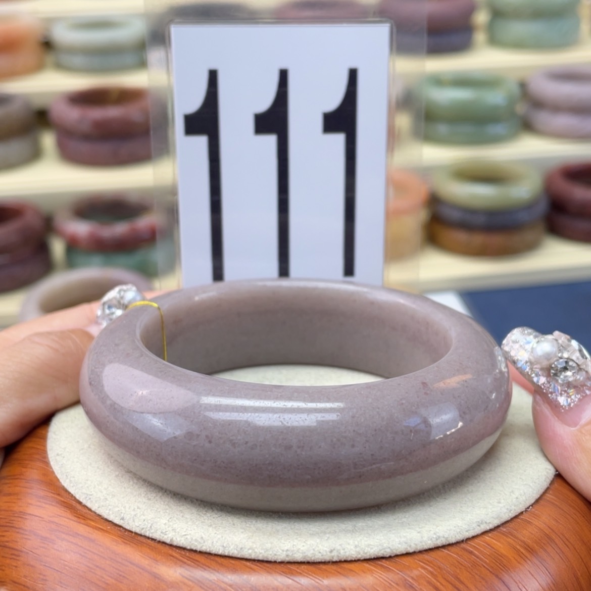 【闪购商品】石英质玉手镯未镶嵌