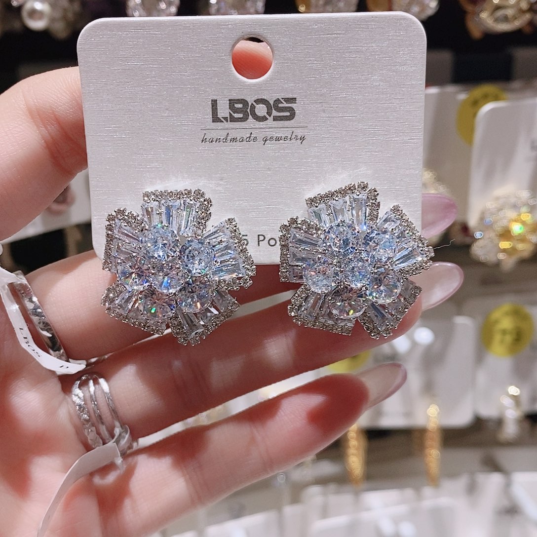 锆石铜合金合金银色