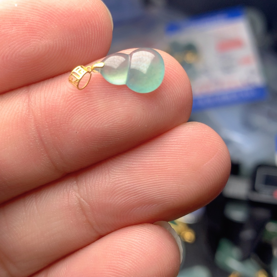 【闪购商品】颈饰18K金镶嵌翡翠翡翠