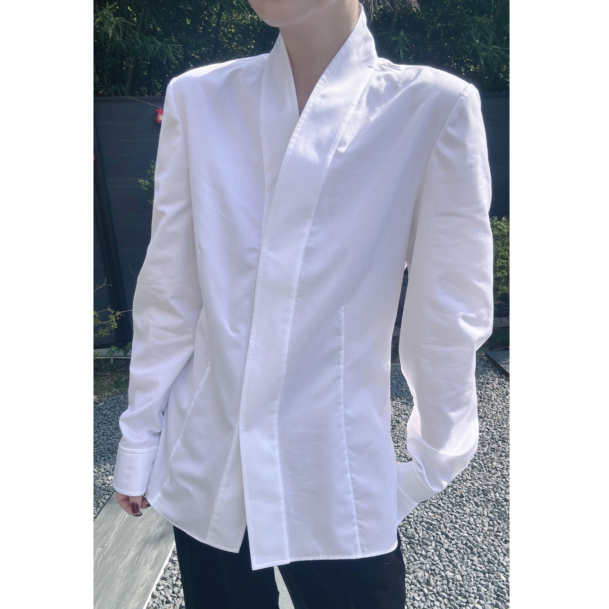 【SFF推荐】LA MAISON JADE玉琼26早春V领气质休闲S3169