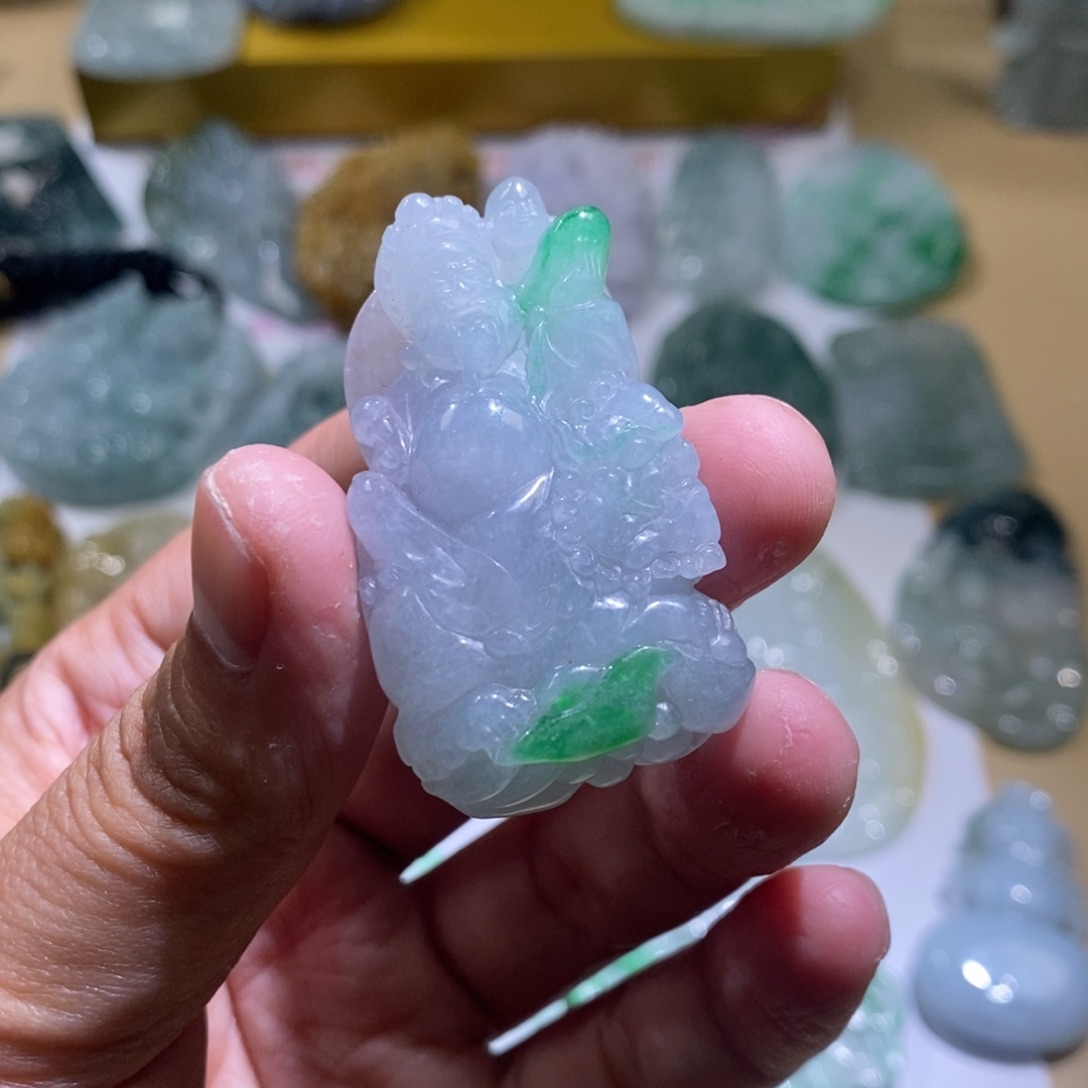 【闪购商品】翡翠颈饰未镶嵌财神