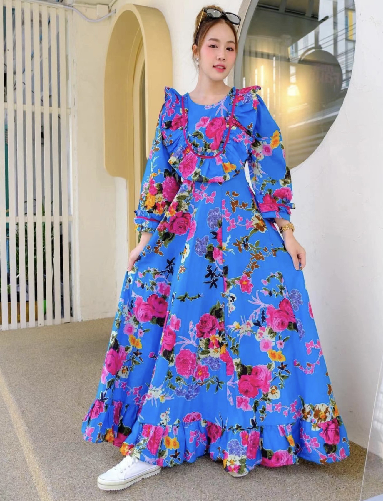 泰国重工钉珠长袖大摆小众旅游度假风连衣裙长裙