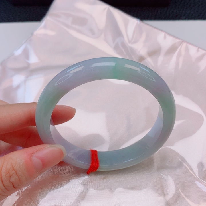 翡翠未镶嵌手镯?****55圈