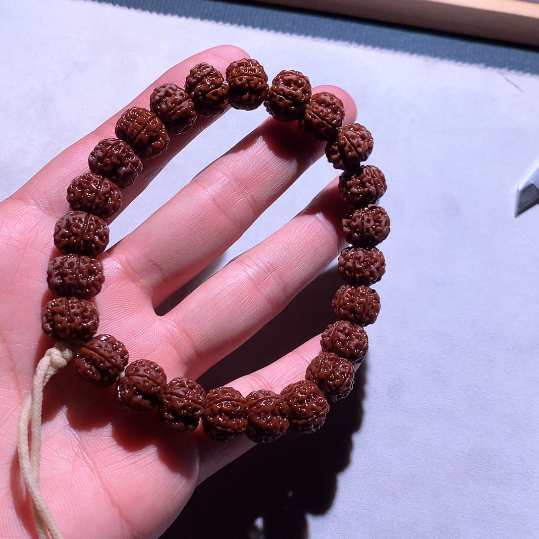 金刚菩提吊坠凹的梅花14+手持