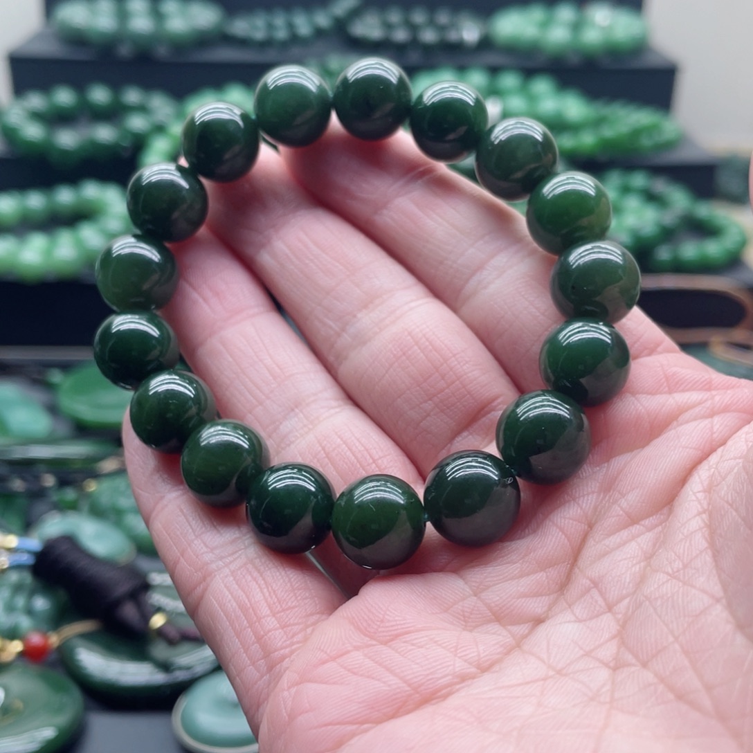 和田玉（碧玉）未镶嵌手链