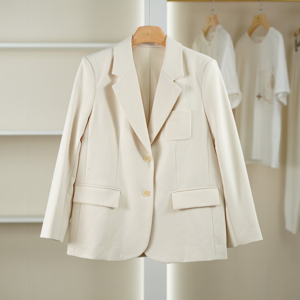 麦迪尚品 一路童行【沙YM】310201013单排扣西装外套春秋女装