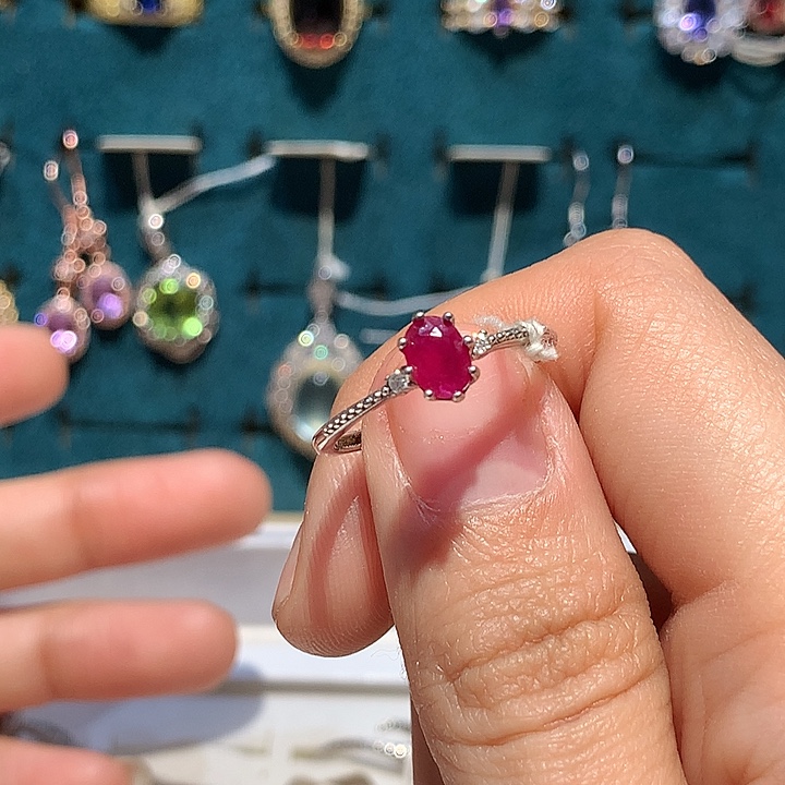 银S925镶嵌红宝石戒指