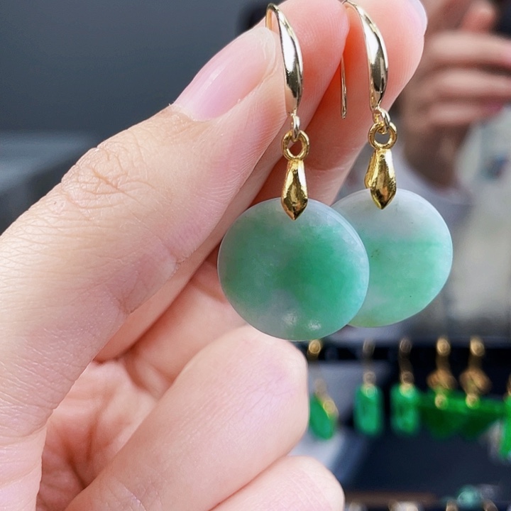 翡翠耳饰未镶嵌饰品