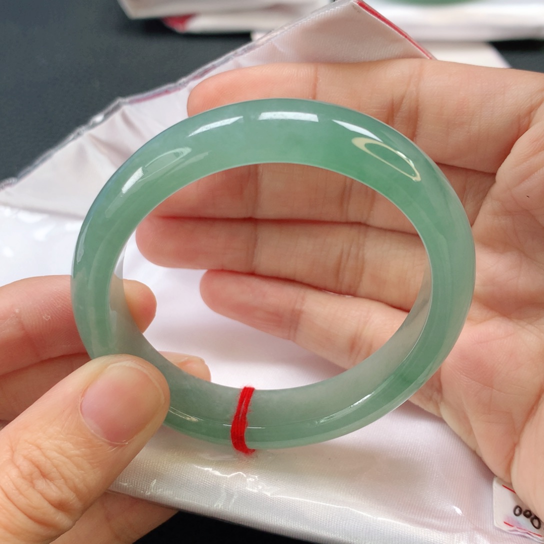 翡翠手镯未镶嵌贵妃53