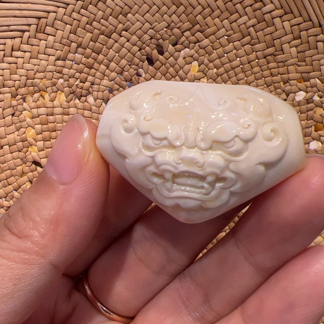 裸石蜜蜡未镶嵌瓷白面兽吊坠