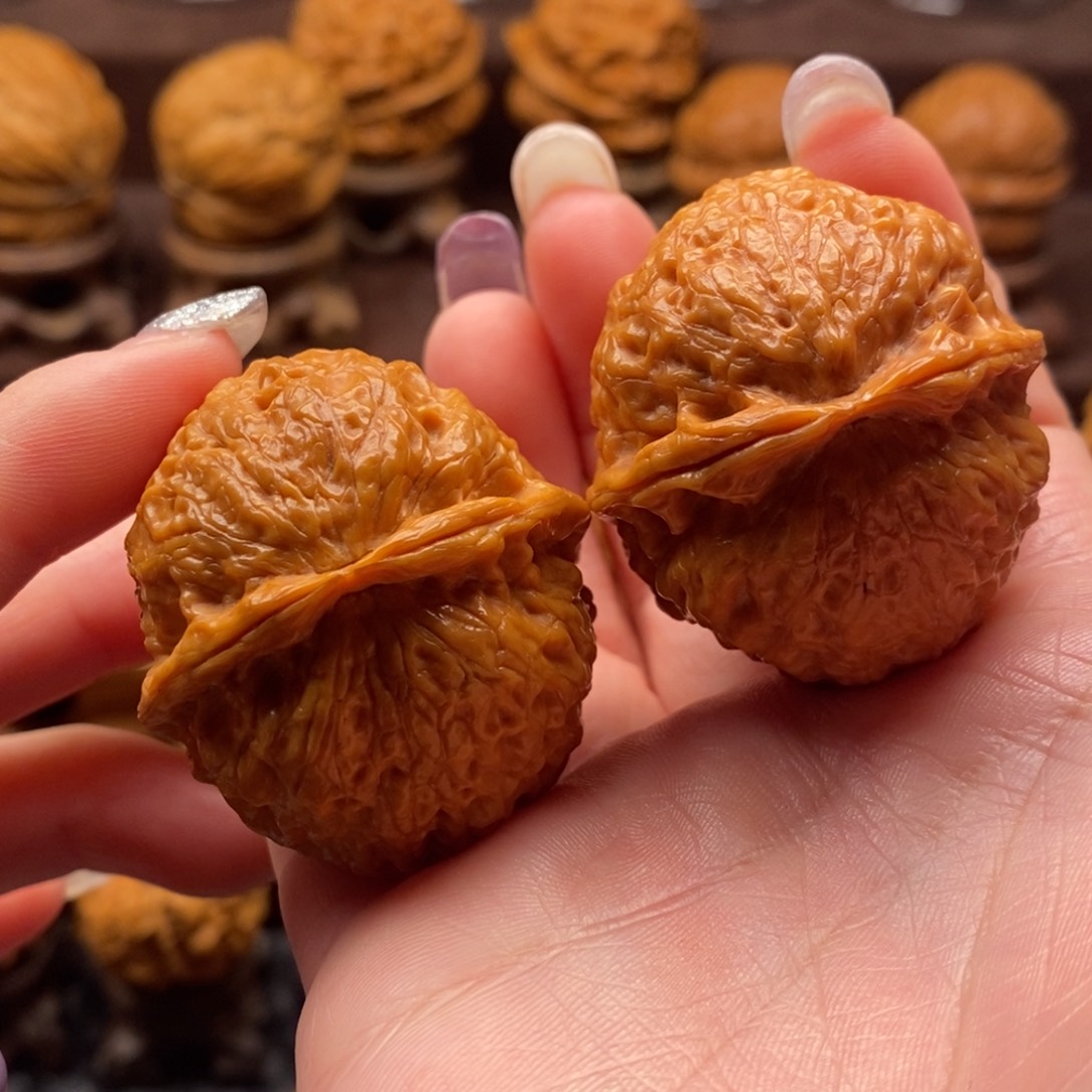 文玩核桃把件41铁锤元宝