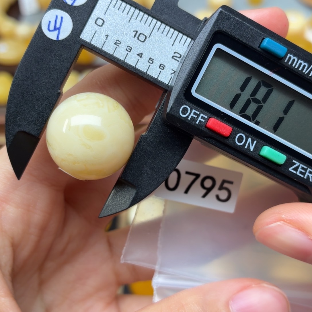 拉***机蜜蜡未镶嵌裸石蜜蜡