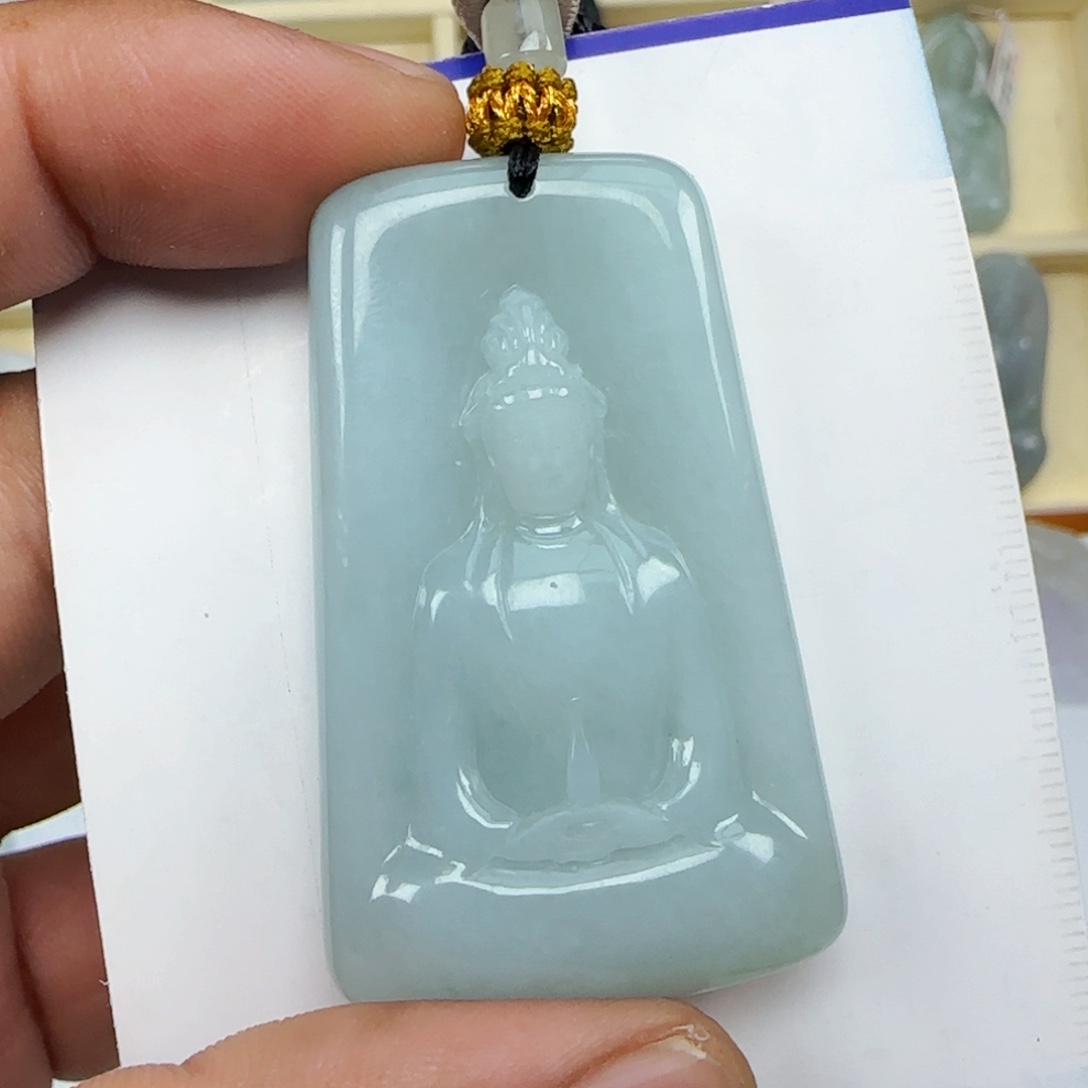 翡翠未镶嵌颈饰，