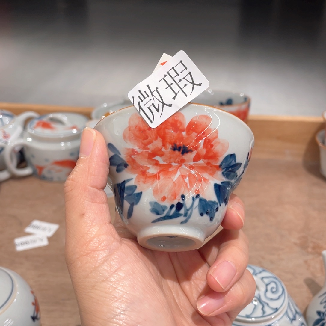 釉下手绘茶具微瑕