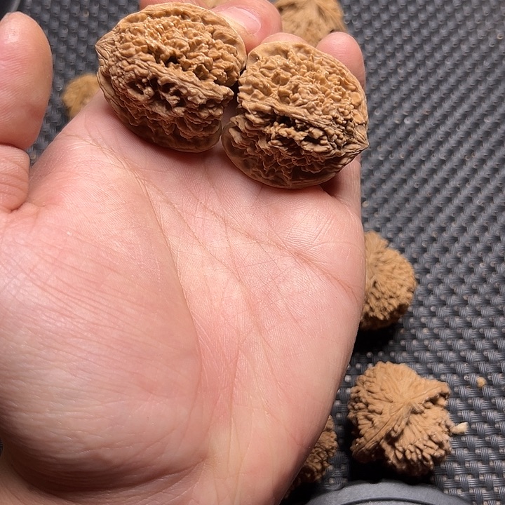 文玩核桃吊坠满天星