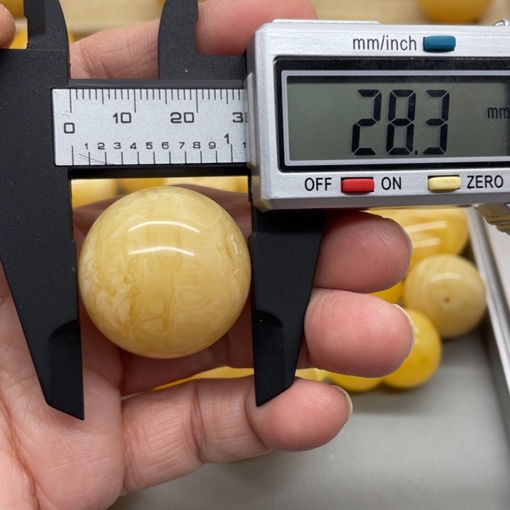 琥珀裸石未镶嵌蜜蜡