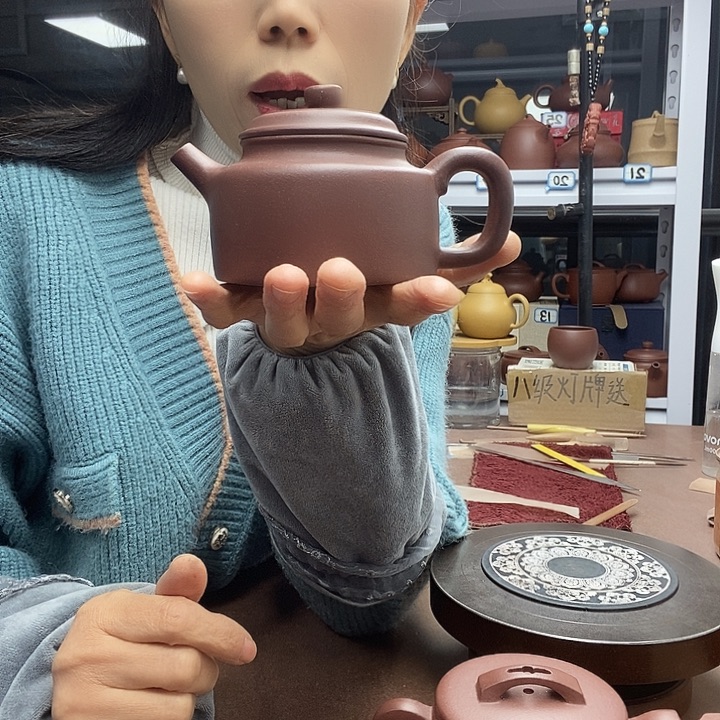 飛***陶德钟220cc原矿底槽青微暇