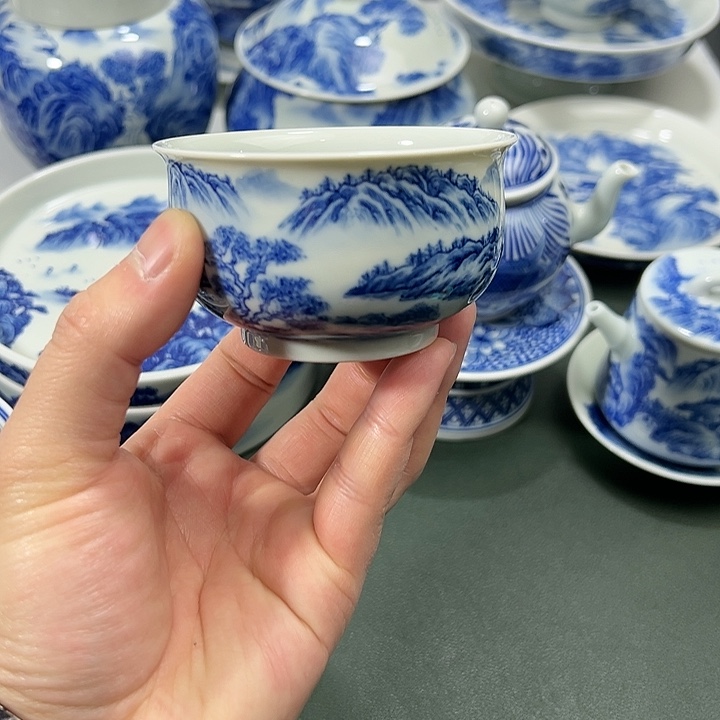 微瑕柴窑工笔山水薄胎炉式杯