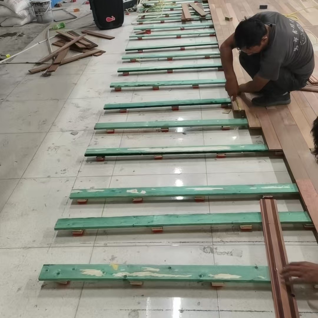 羽毛球馆木地板板式龙骨单龙骨结构双龙骨包安装