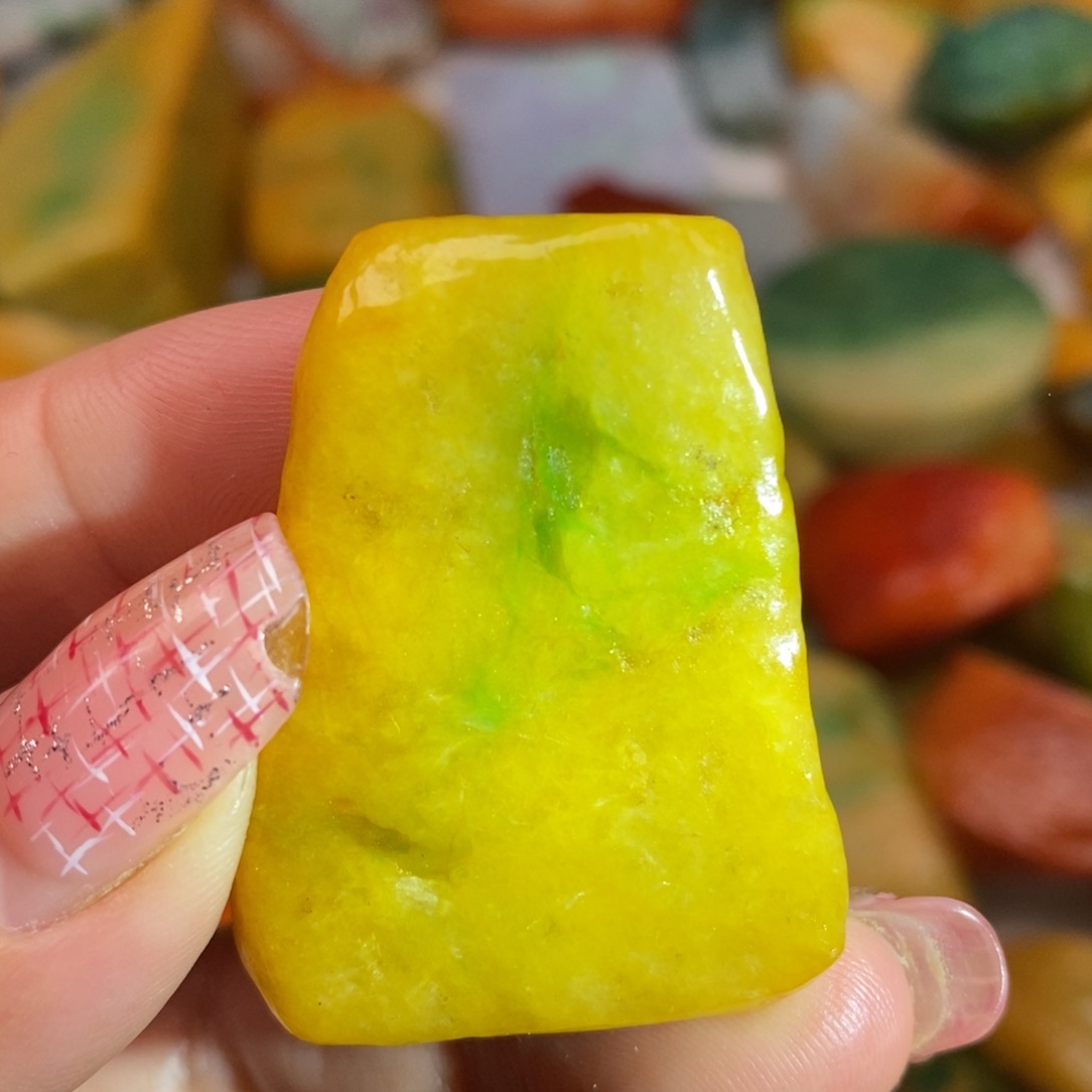 翡翠颈饰未镶嵌缅甸翡翠