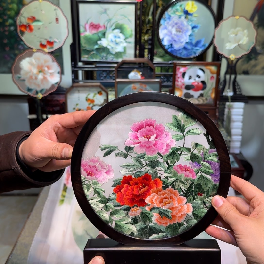 刺绣刺绣工艺精湛