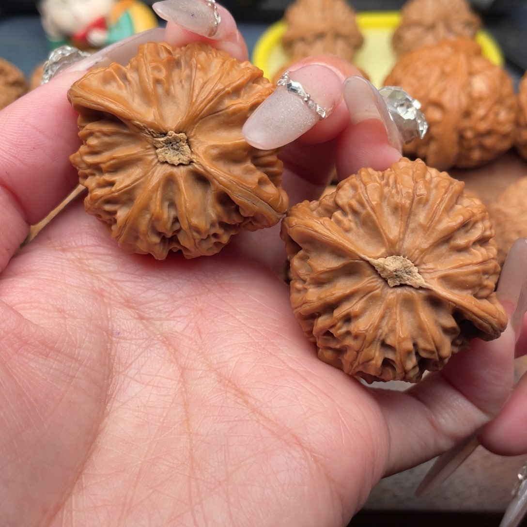 文玩核桃把件全品，红皮矮桩肉宫灯43，精配