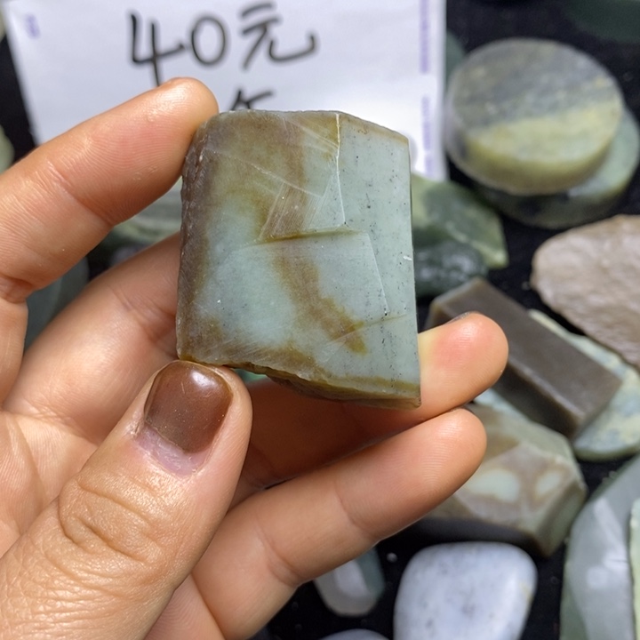 和田玉（糖玉）未镶嵌挂件