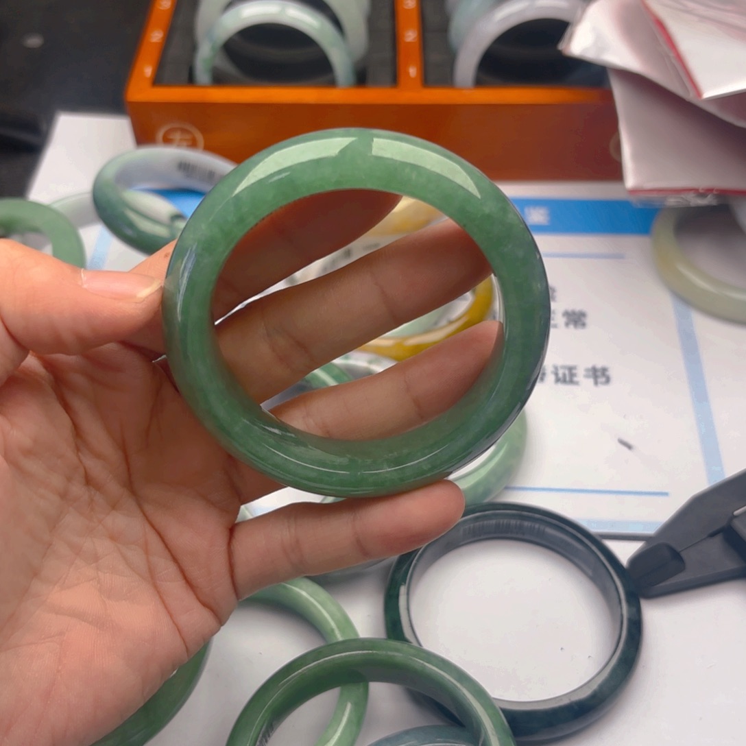 翡翠未镶嵌手镯5960x4. 92