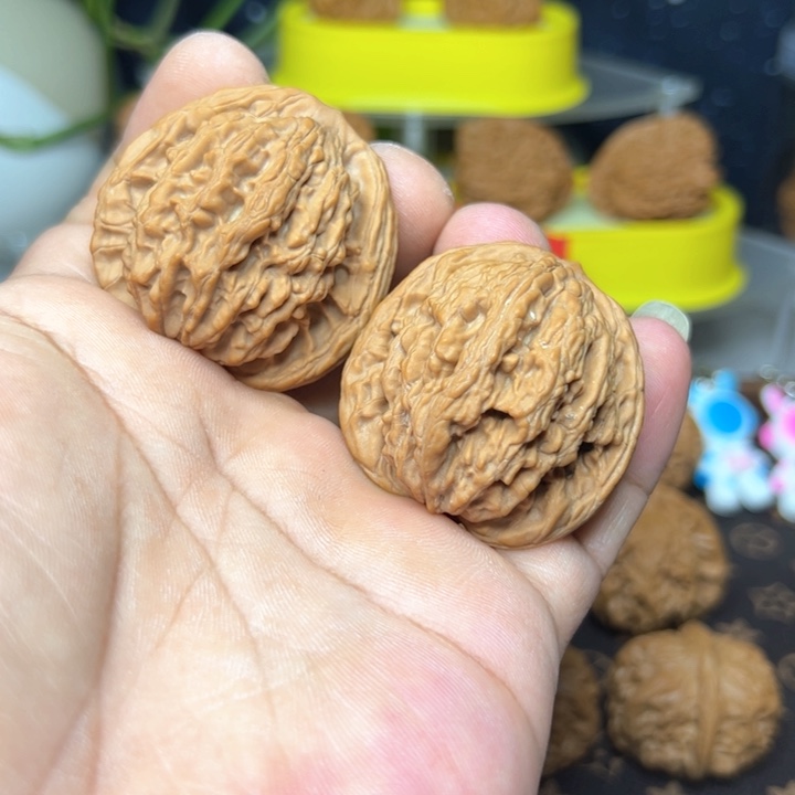 文玩核桃吊坠白*京麦虎