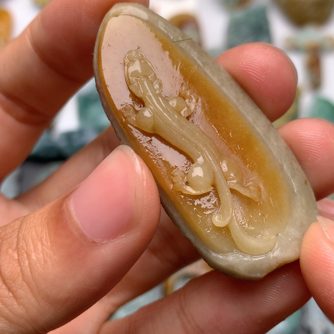 定制翡翠未镶嵌翡翠