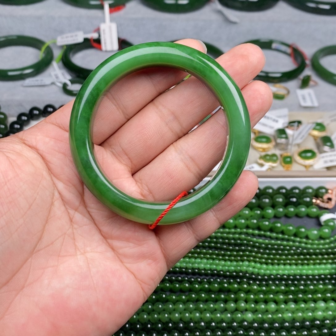 未镶嵌手镯和田玉（碧玉）?*千55