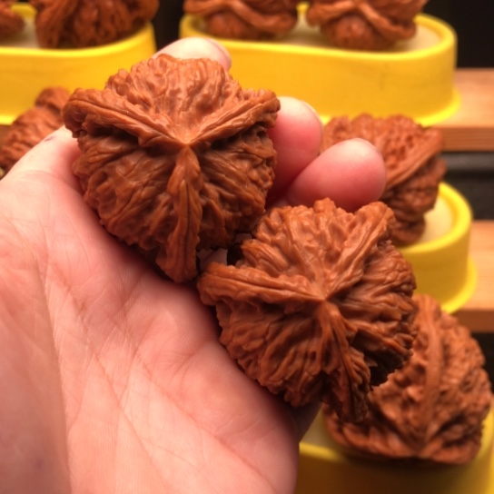 杨***常文玩核桃吊坠核桃