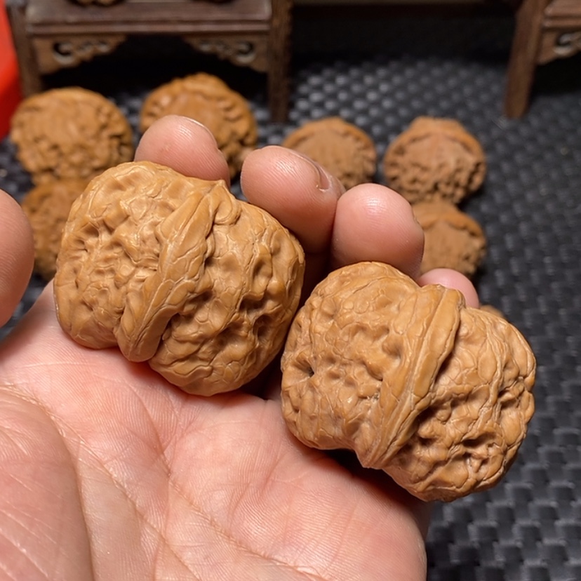 【闪购商品】文玩核桃吊坠45尺，微修驴打滚