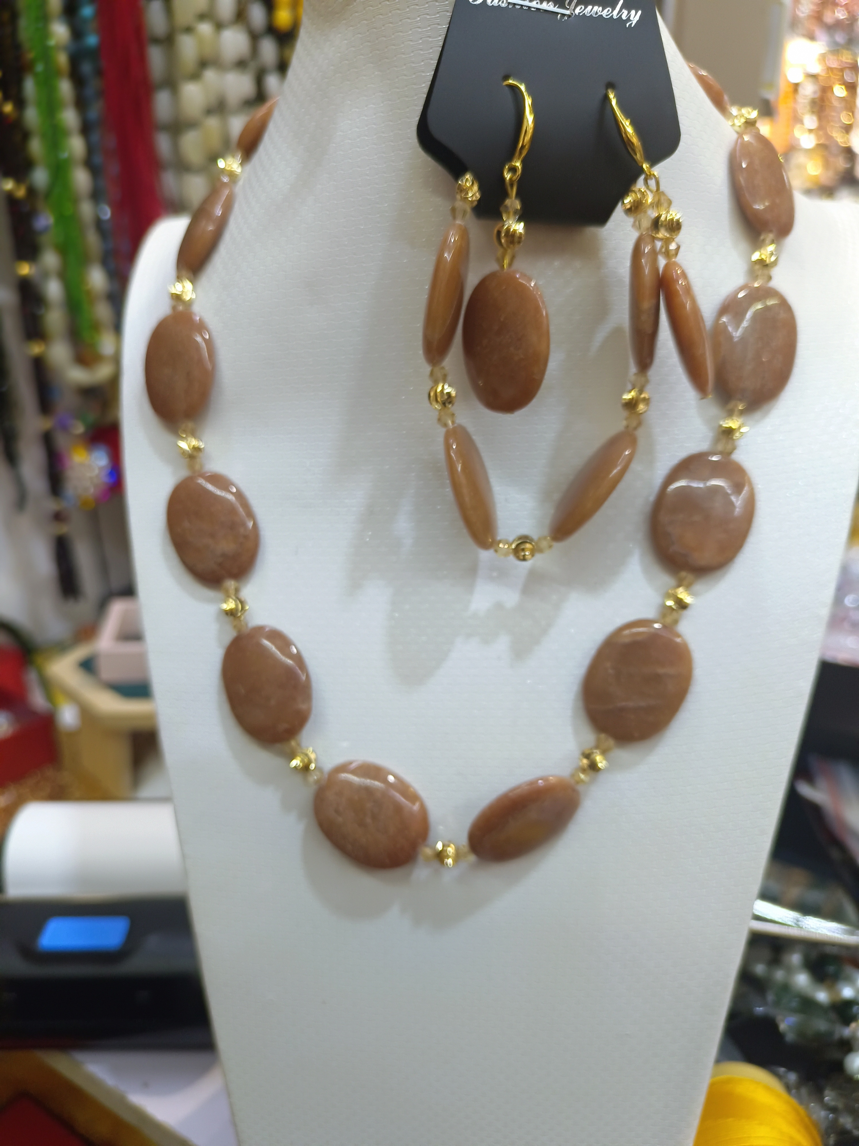 不锈钢项链 非常漂亮的珊瑚。