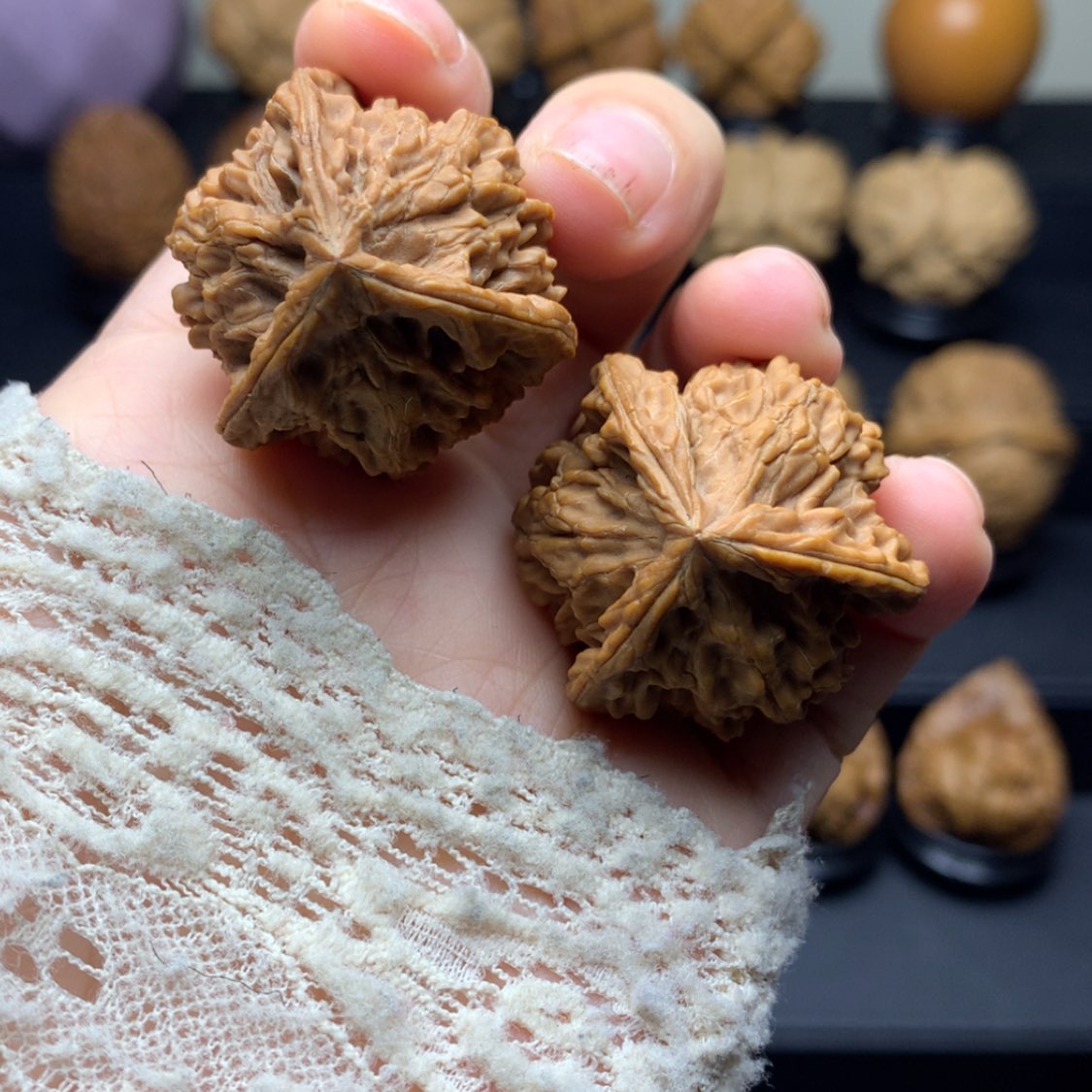 【闪购商品】文玩核桃吊坠麻核桃三棱