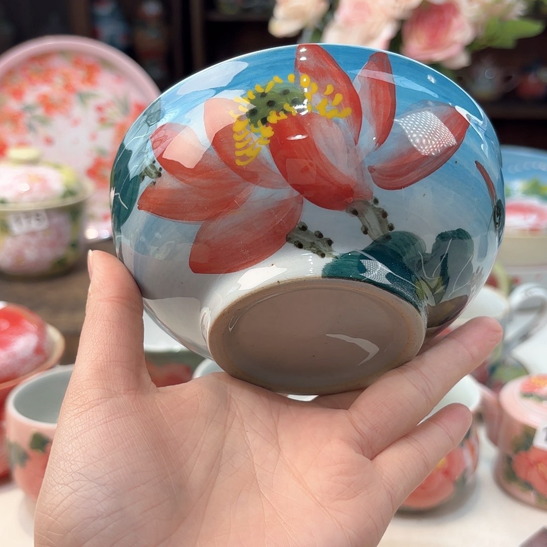 瓷片兔兔好可爱啊我