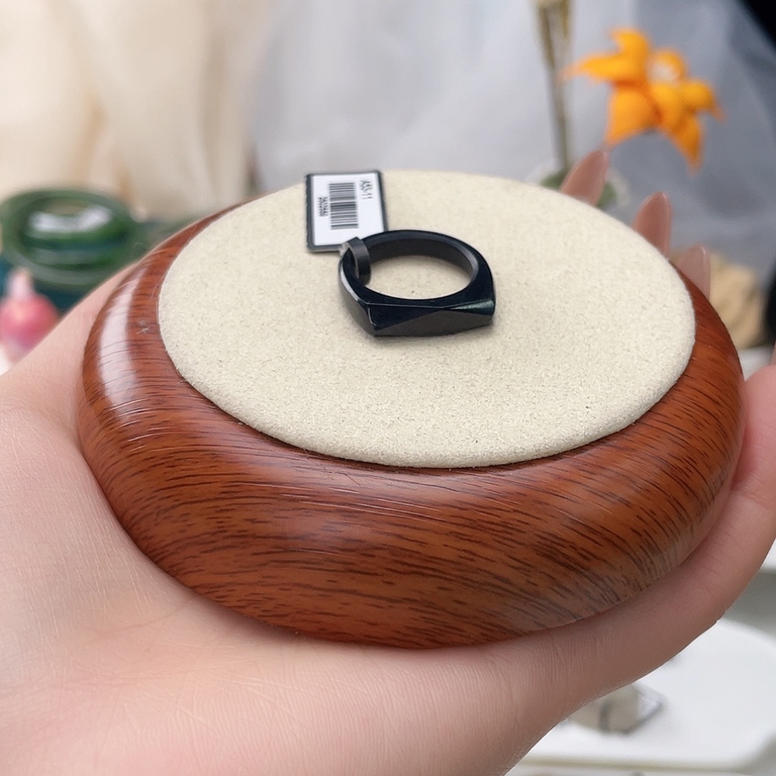 和田玉未镶嵌戒指墨玉马鞍17.1v552