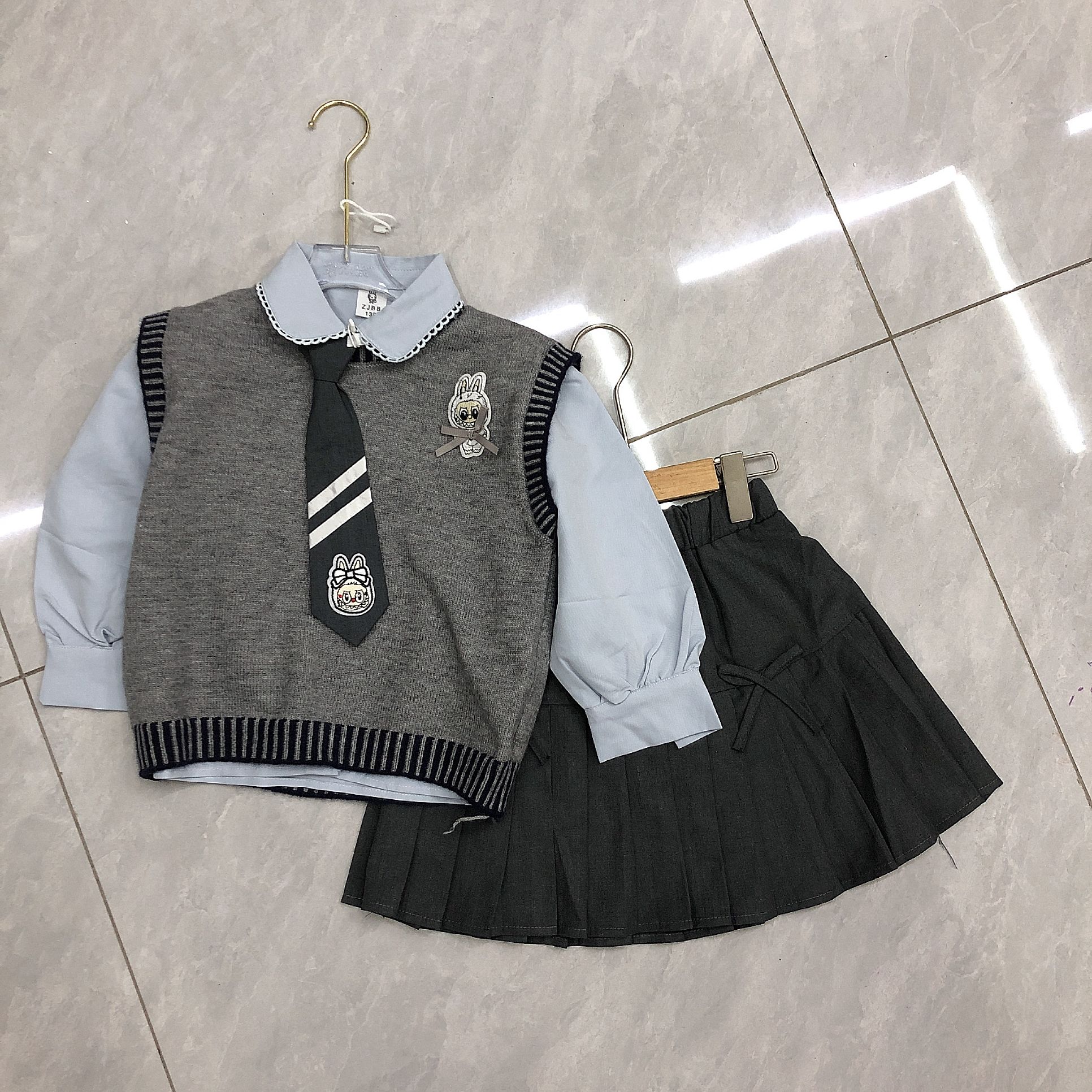 B060儿童秋款马甲三件套套装925028