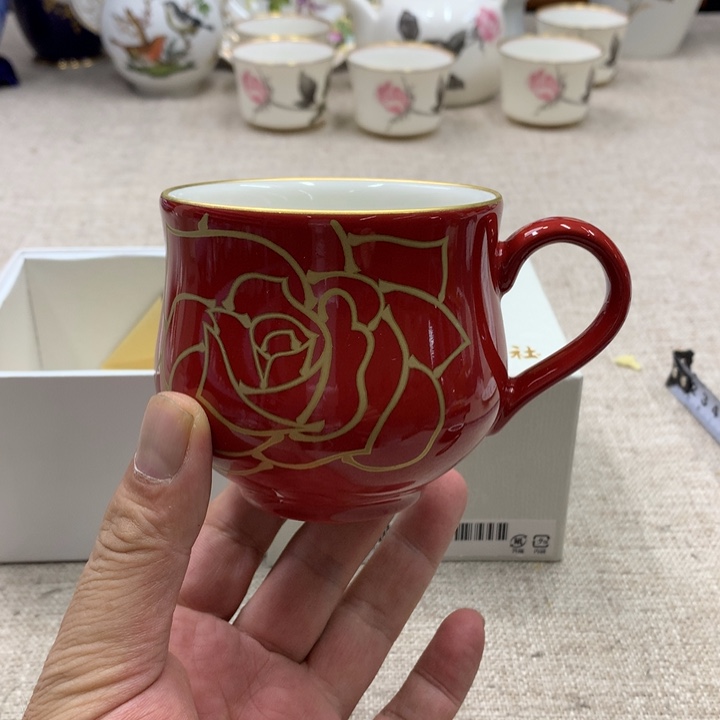 瓷片这些都是自己